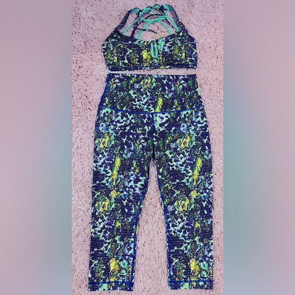 Lululemon athletics outfit size 10 - Picture 1 of 4